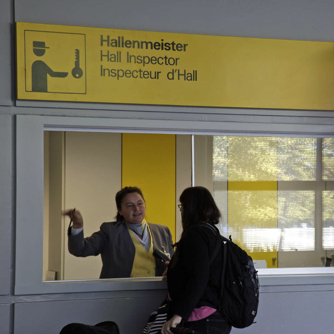 Hallenservice